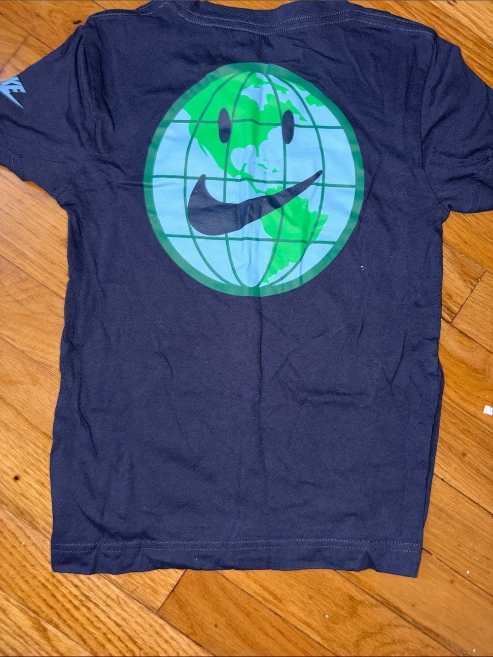 Nike Navy T‑Shirt with Green and White Chest Logo